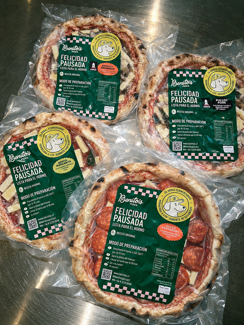 Los empaques de Margarita, Super Pepperoni y Jamón Queso vistos desde arriba